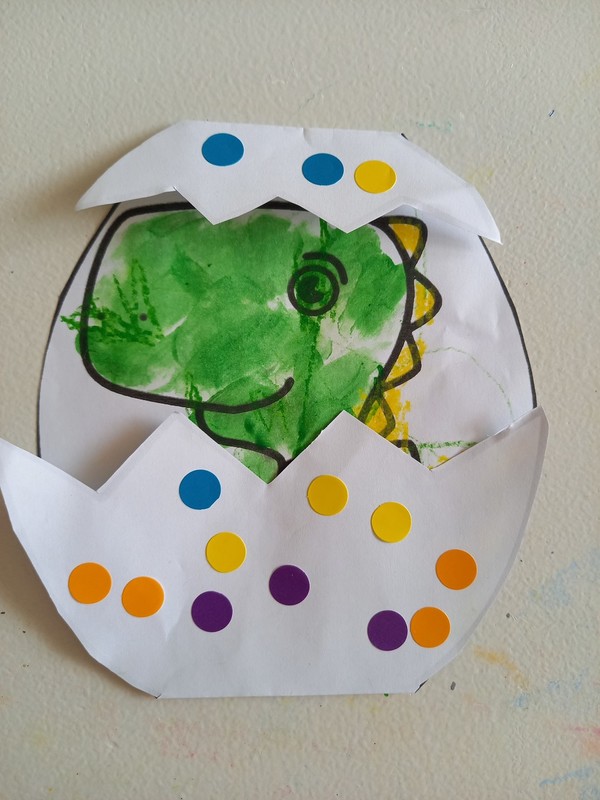 Coloriage D oeuf De Dinosaure