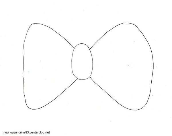 Coloriage De Noeud Papillon